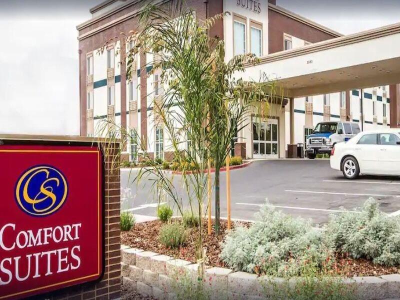 Comfort Suites Woodland - Sacramento Airport Exterior photo
