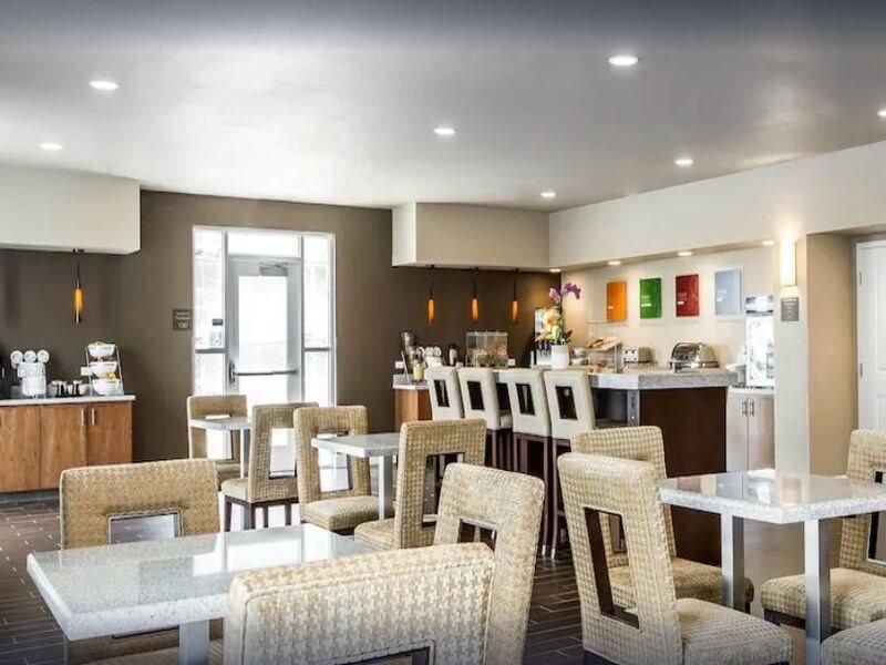 Comfort Suites Woodland - Sacramento Airport Exterior photo